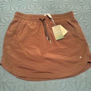 NWT - HALARA medium athletic  Skirt / skort